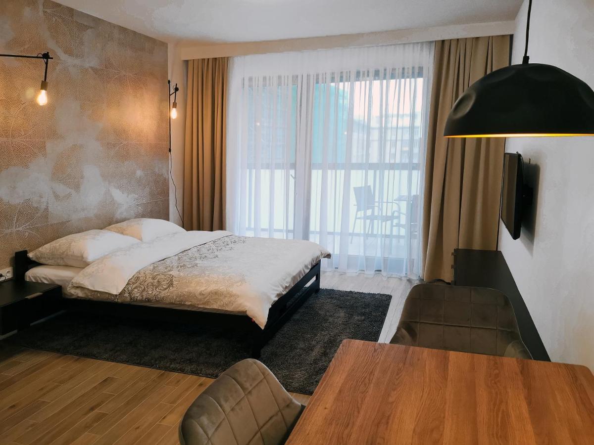 Come&Stay Apartments Wola Warsaw Ngoại thất bức ảnh