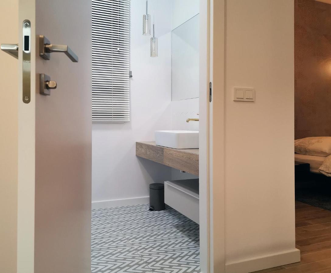Come&Stay Apartments Wola Warsaw Ngoại thất bức ảnh